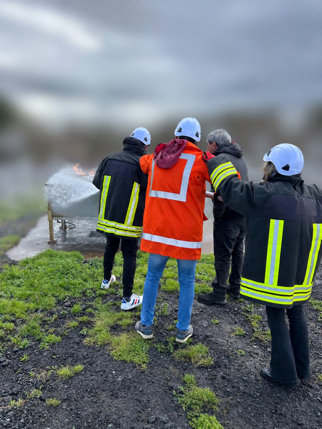 Esercitazione pratica antincendio Blu Corporation — foto 8