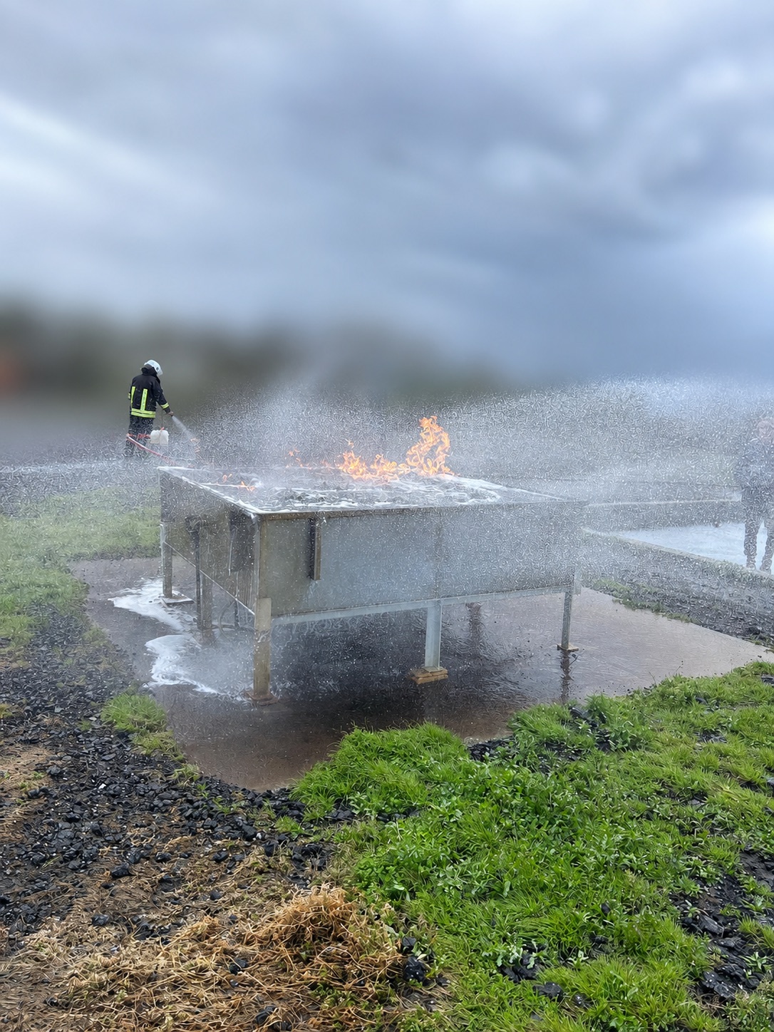 Esercitazione pratica antincendio Blu Corporation — foto 11